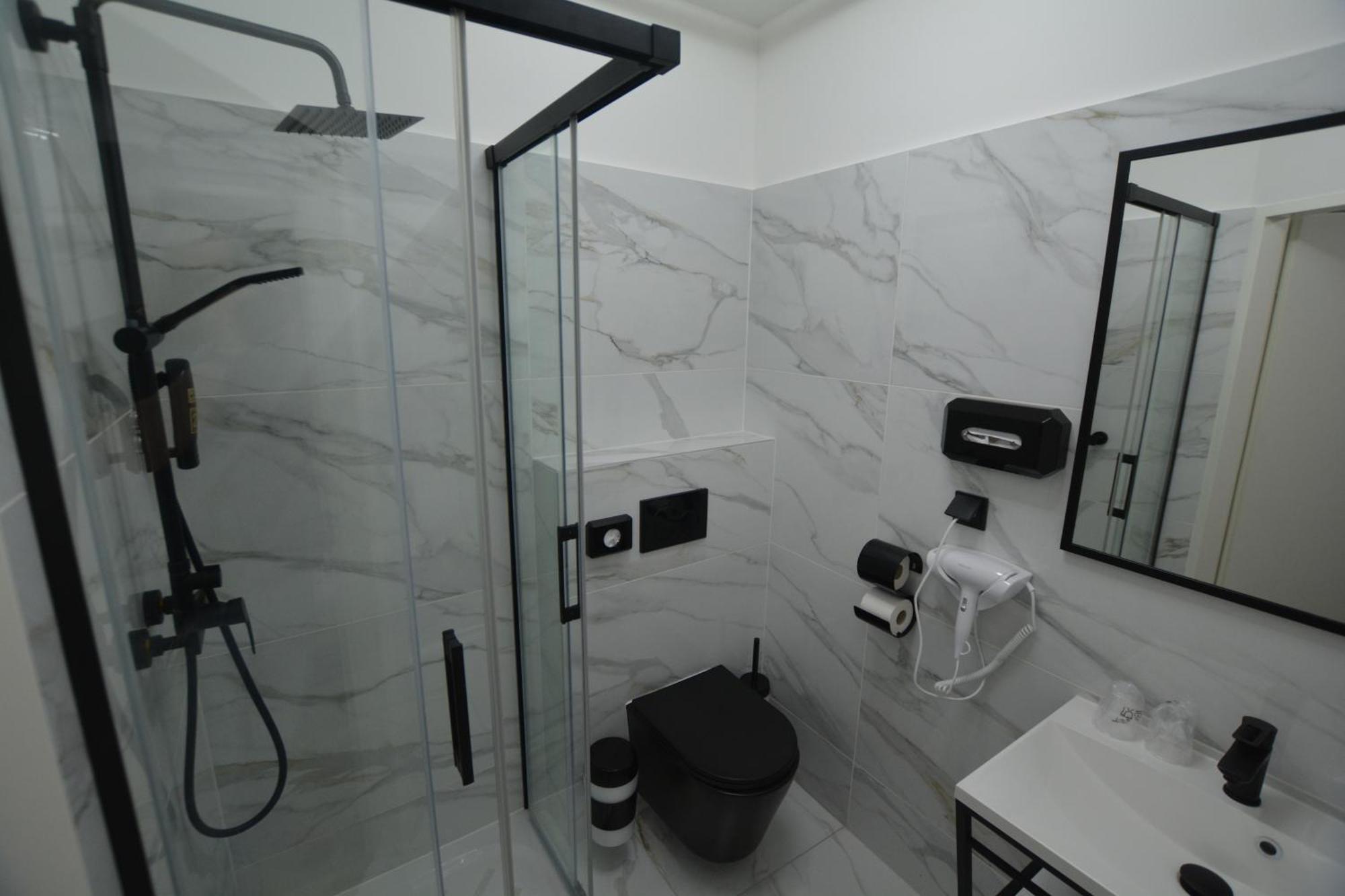 Stadthotel Das Villach Luaran gambar